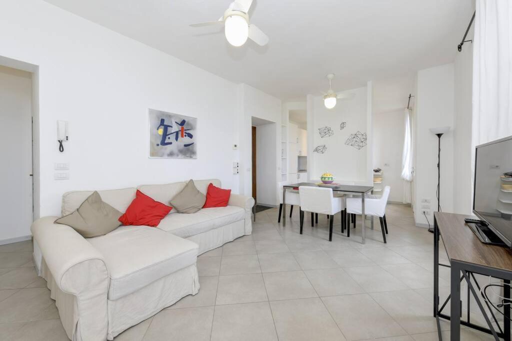 Oleandro Apartment Directly On The Lake Gargnano Esterno foto