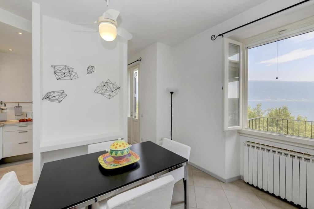 Oleandro Apartment Directly On The Lake Gargnano Esterno foto