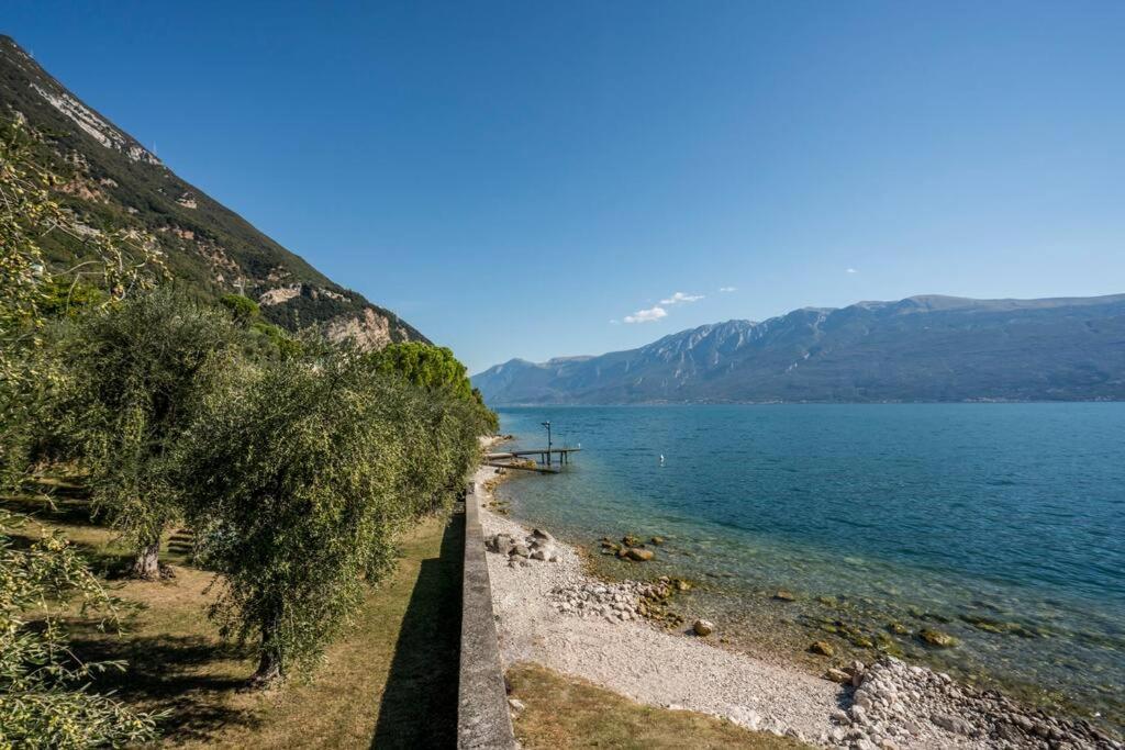 Oleandro Apartment Directly On The Lake Gargnano Esterno foto