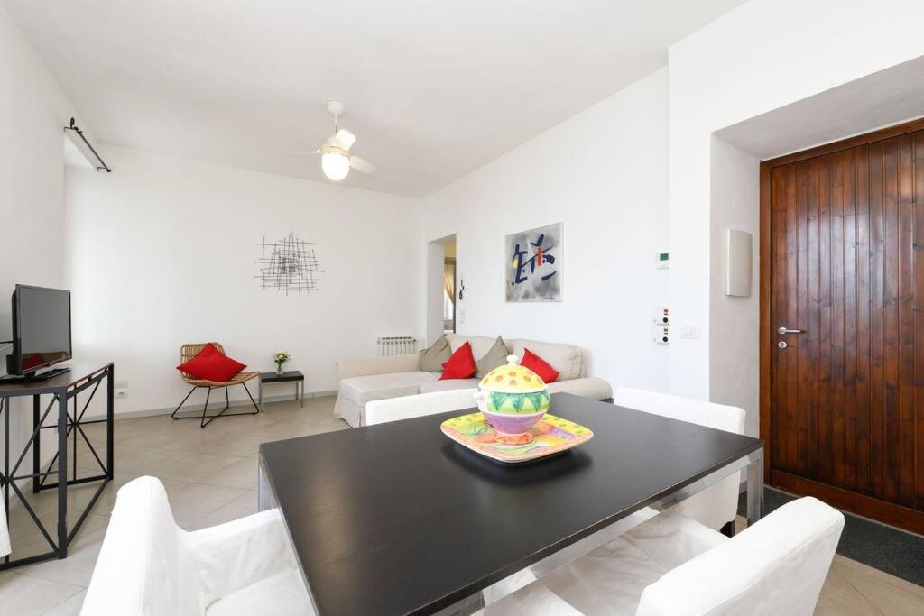 Oleandro Apartment Directly On The Lake Gargnano Esterno foto