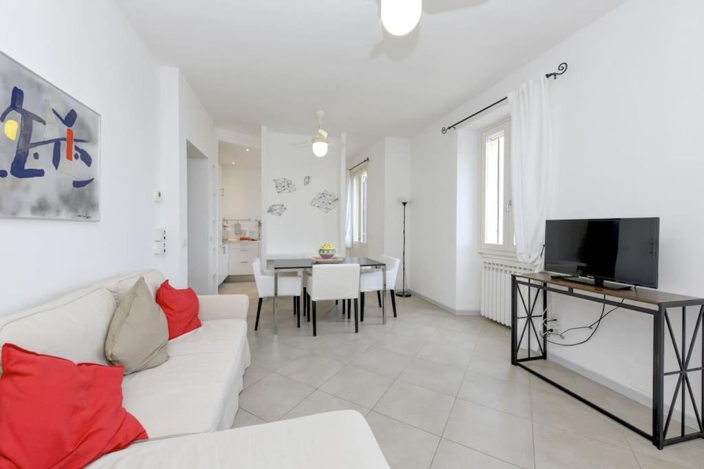 Oleandro Apartment Directly On The Lake Gargnano Esterno foto